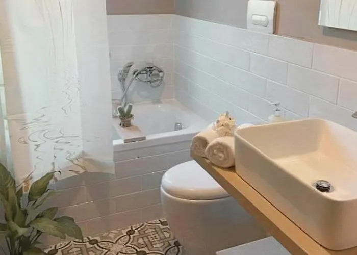 Alojamento de Acomodação e Pequeno-almoço Papa House 3*